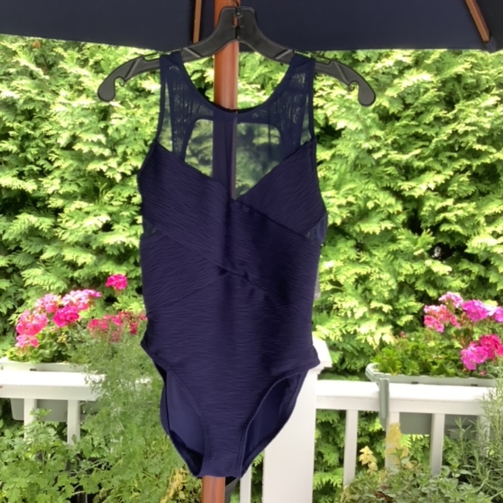 NWT - Carmen Marc Valvo High Neck One Piece Swimsuit - Wave Texture, Size 10